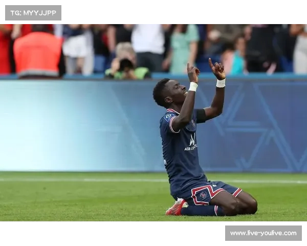 巴黎圣日耳曼球员亮相电影节展现体育与艺术跨界魅力